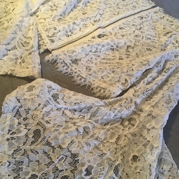 Lace blouse bell sleeves off-white  (small/medium) - Picture 3 of 6